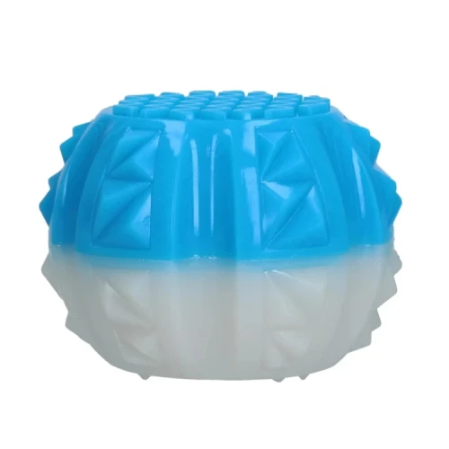 Coolpets-ICE-BALL-chlodzaca-zabawka-dla-psa1.webp